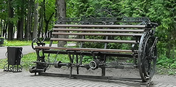 Perpetum mobile в парке Блонье в Смоленске
