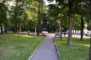 Сквер в Смоленске, в котором расположен памятник поэту А.Т.Твардовскому и его литературному герою В.Тёркину