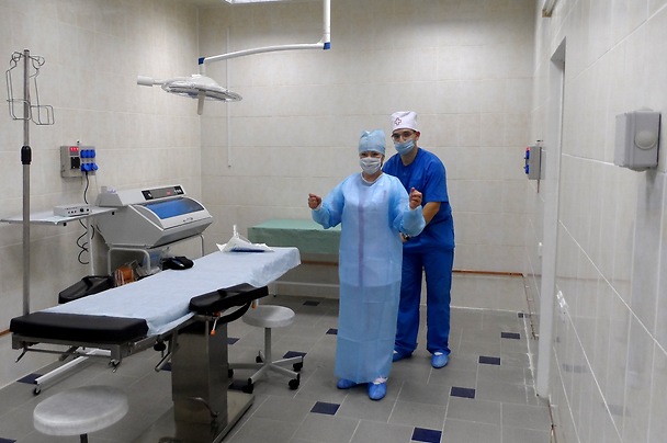 Операционная медицинского центра «Утро» профессора Барсукова (Смоленск) — лечение щитовидной железы безоперационным методом.