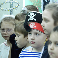 В Рождество даже разбойник не страшный, а какой-то загадочный. Смоленская православная гимназия, младшие классы, 2018 Новый год.